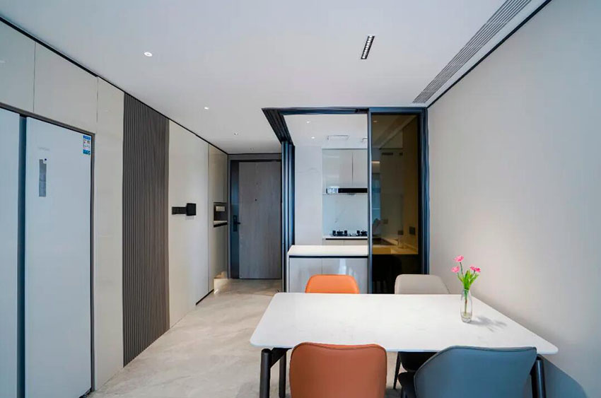 東莞這個中小戶型絕了！從明亮客廳到時尚開放餐廚區(qū)的完美融合！